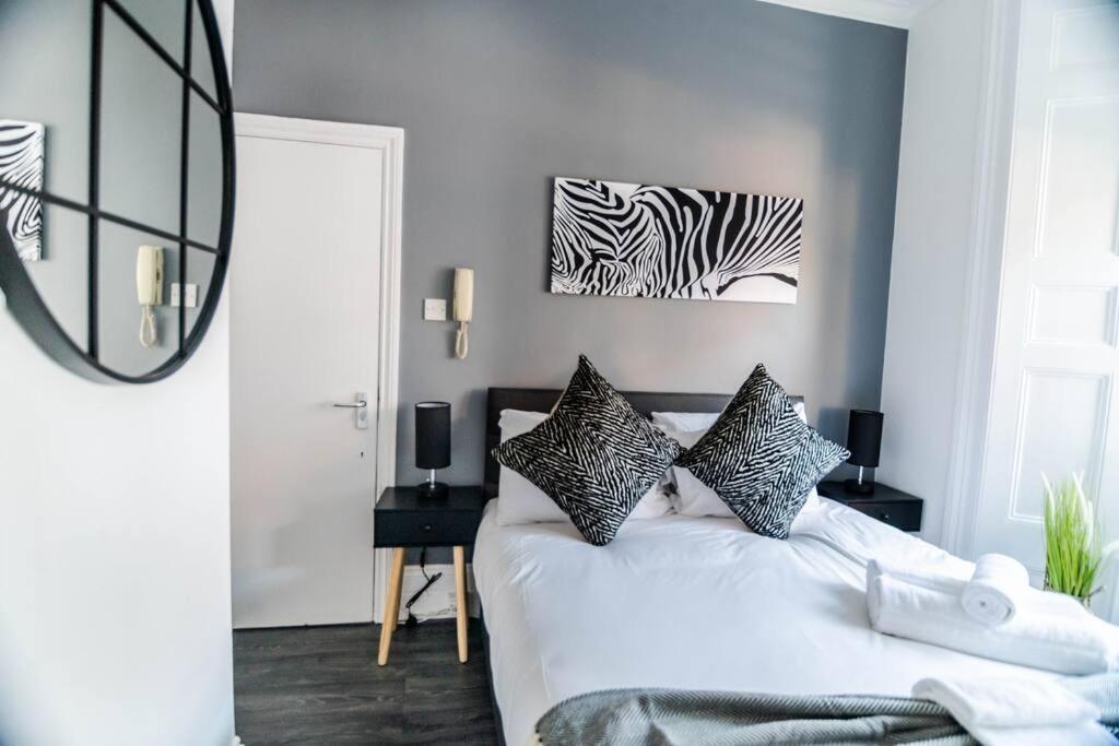 Apartment Chic In Prime Location