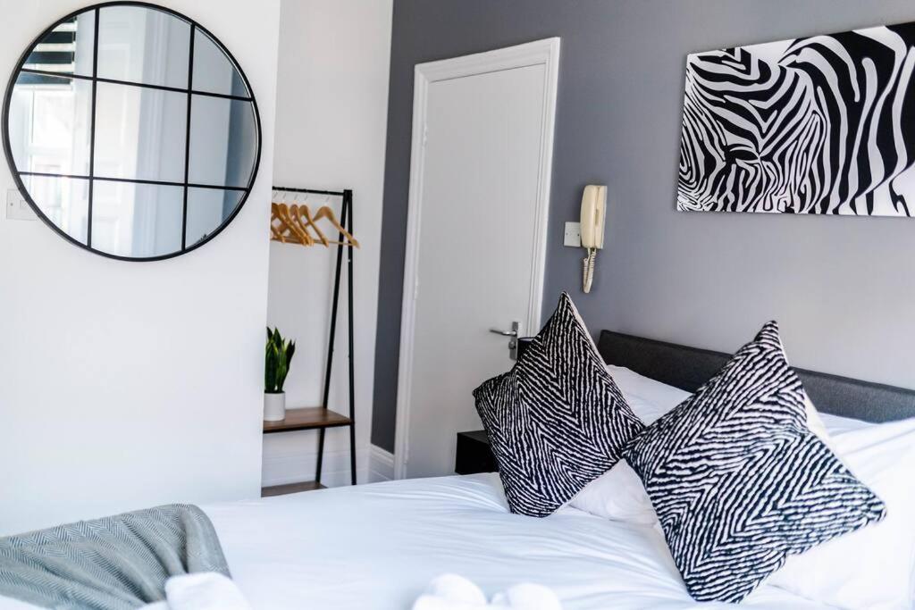 Chic In Prime Location Apartment