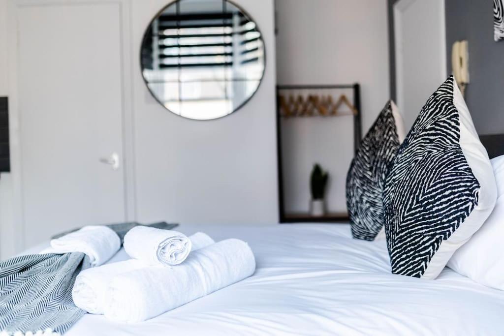 Chic In Prime Location Apartment