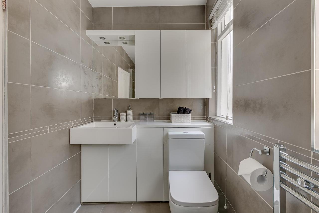 Balham Near Tube Victorian House 4 Bedrooms 9 Beds Holiday home London