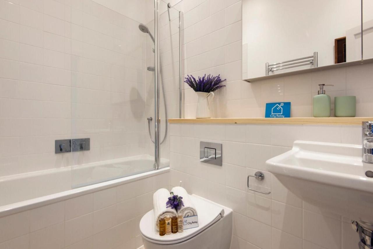 The Stunning Philbeach Garden Apartment London