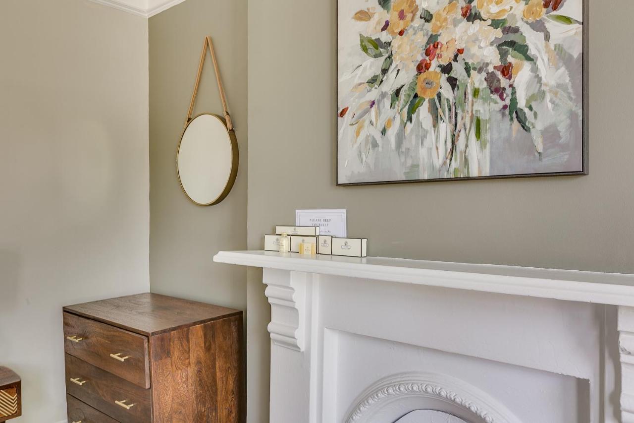Balham Near Tube Victorian House 4 Bedrooms 9 Beds