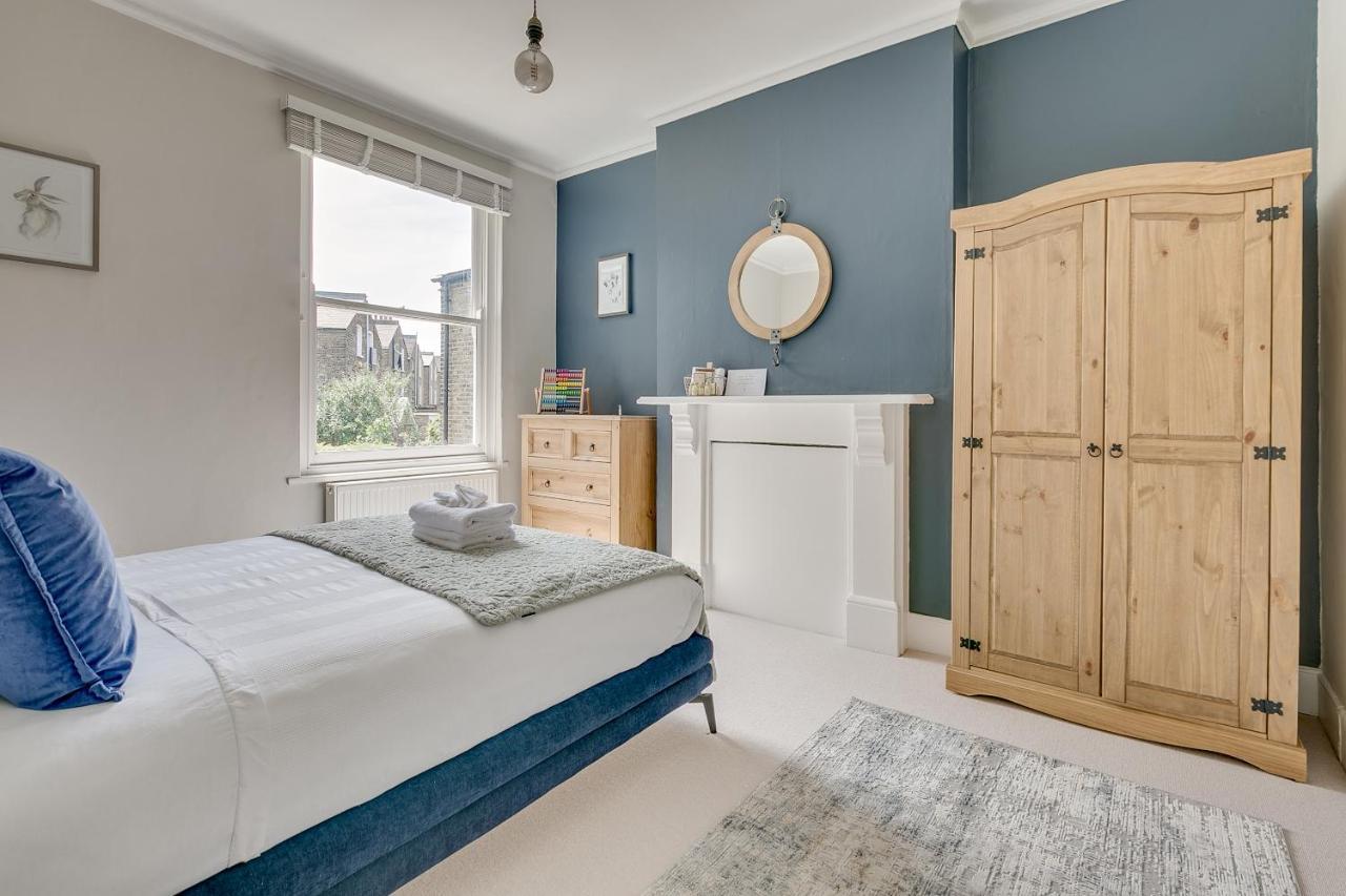 Holiday home Balham Near Tube Victorian House 4 Bedrooms 9 Beds London