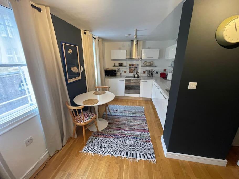 Appartement Stylish Flat Next To King's Cross Station Londen