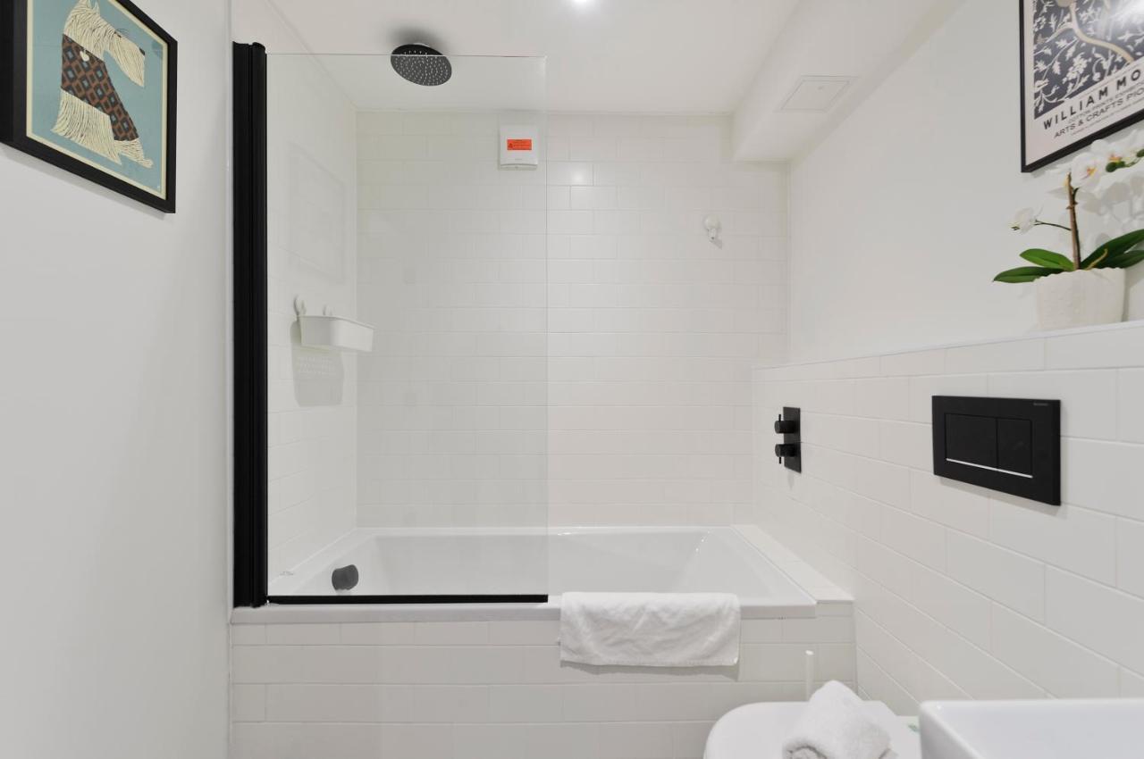 Luxury One Bedroom Greenwich Near Canary Wharf By Underthedoormat Appartement Londen