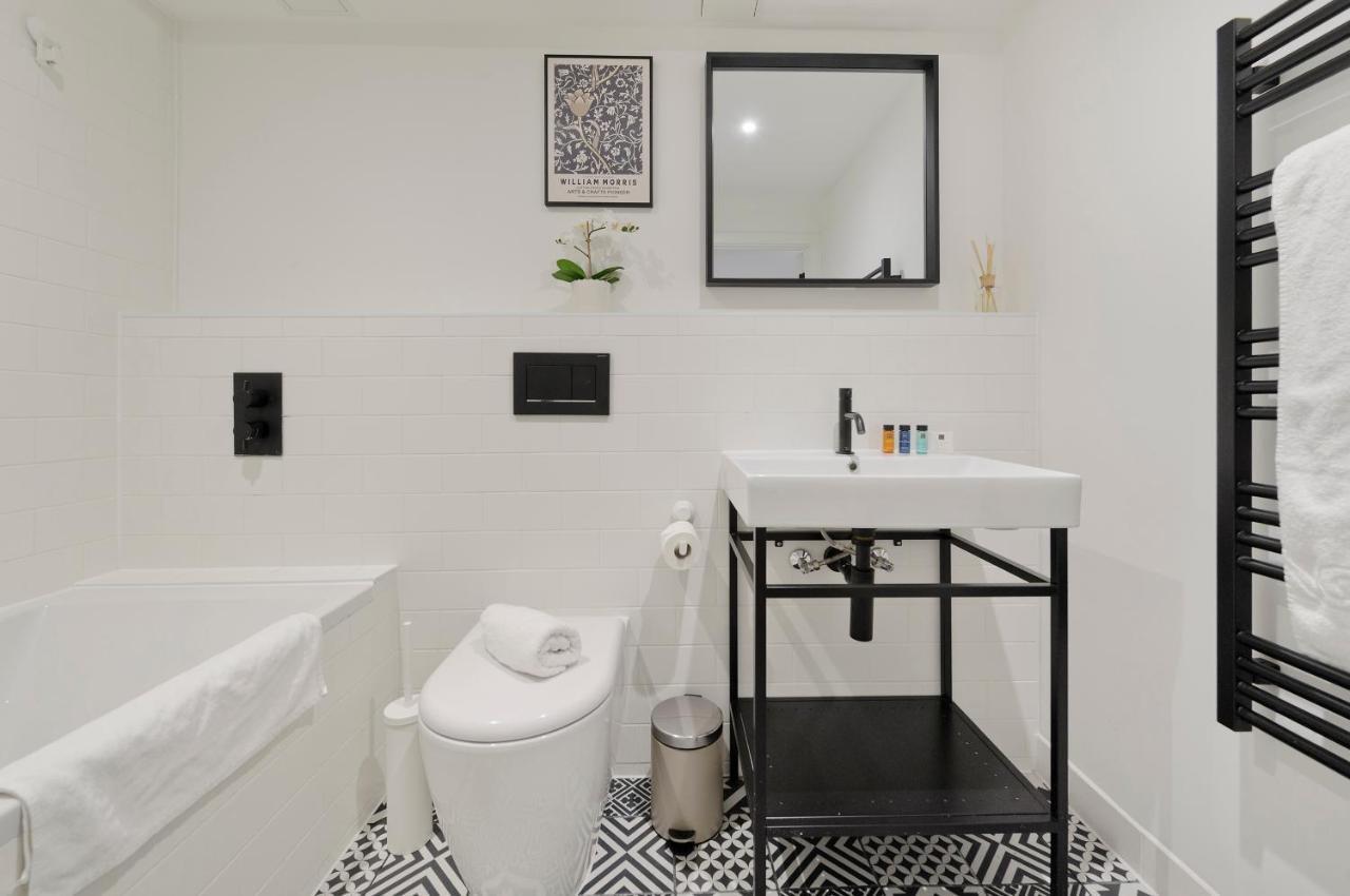 Luxury One Bedroom Greenwich Near Canary Wharf By Underthedoormat Londen