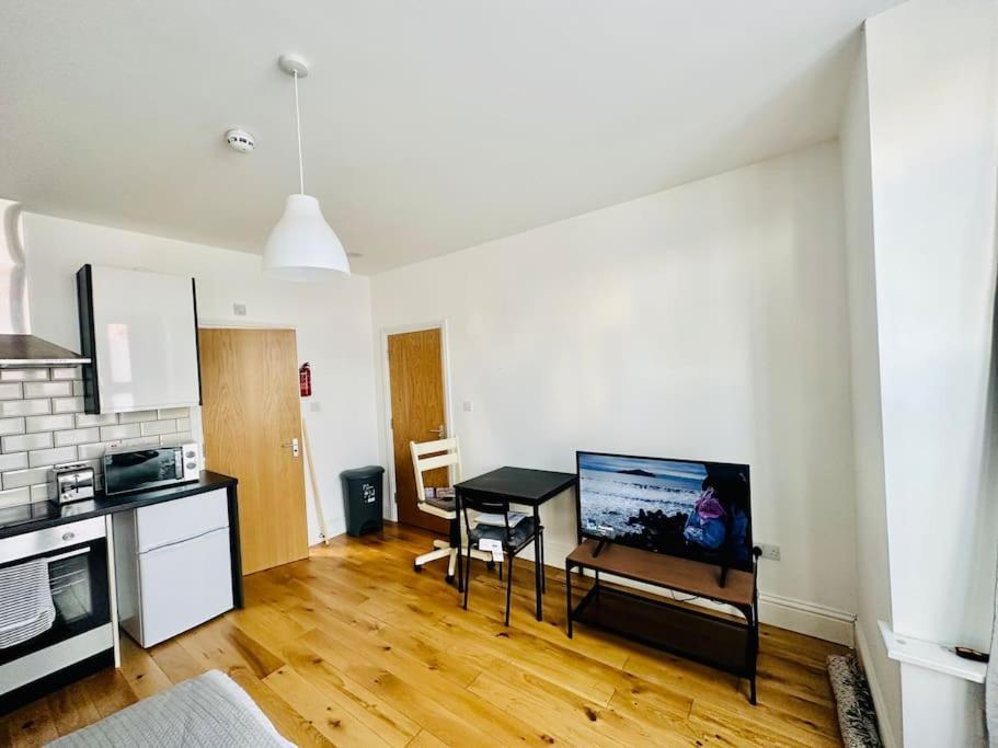 Se4, Self Contained Flat. Apartamento *