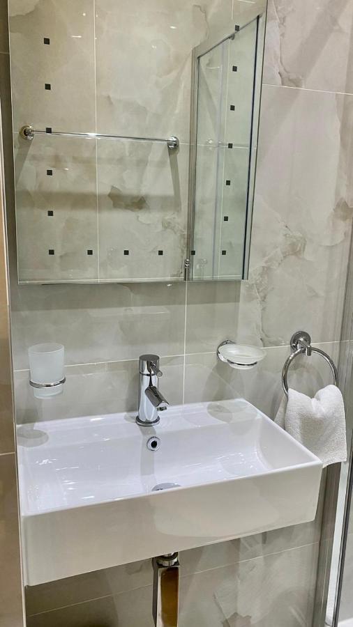 Classic Hyde Park Hotel London