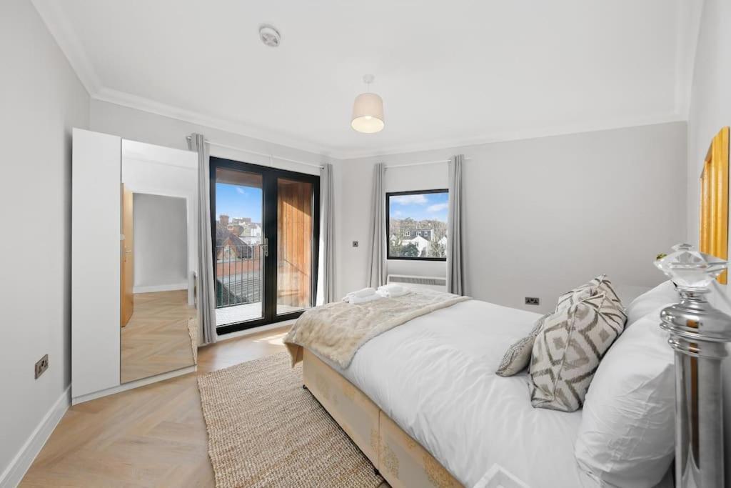 3bed Penthouse 10min To Wimbledon Tennis Courts Apartment