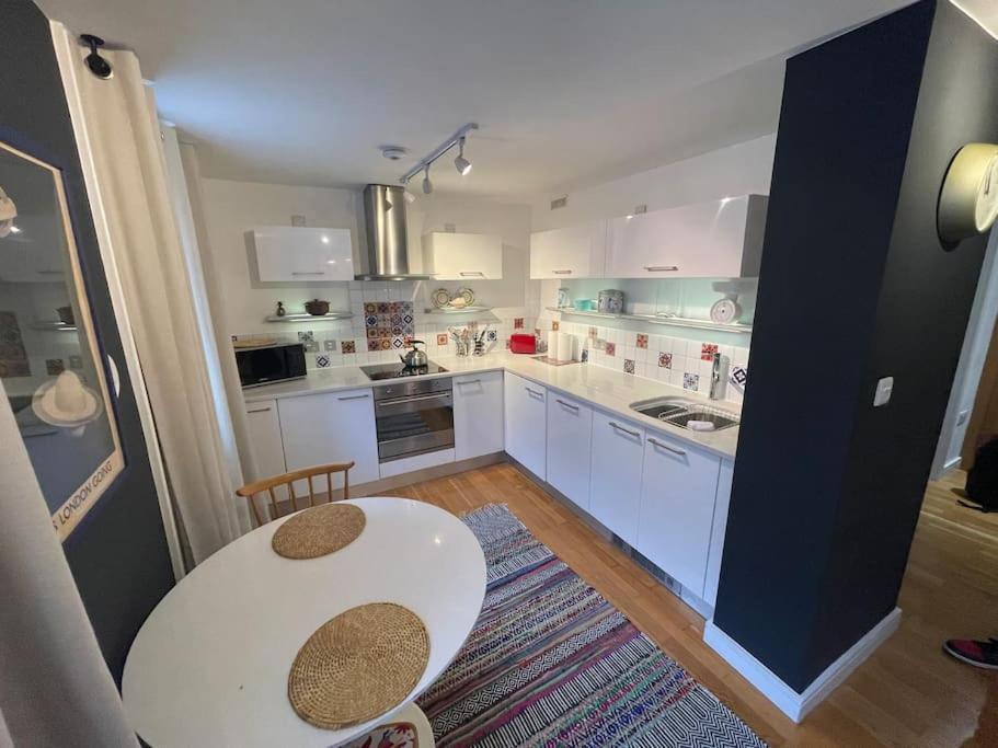 Stylish Flat Next To King's Cross Station Londen