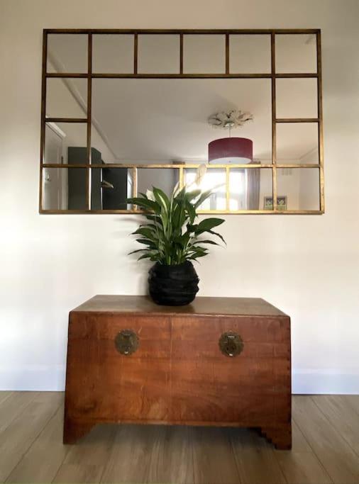 Spacious 2 Bedroom In Maida Vale Appartement *