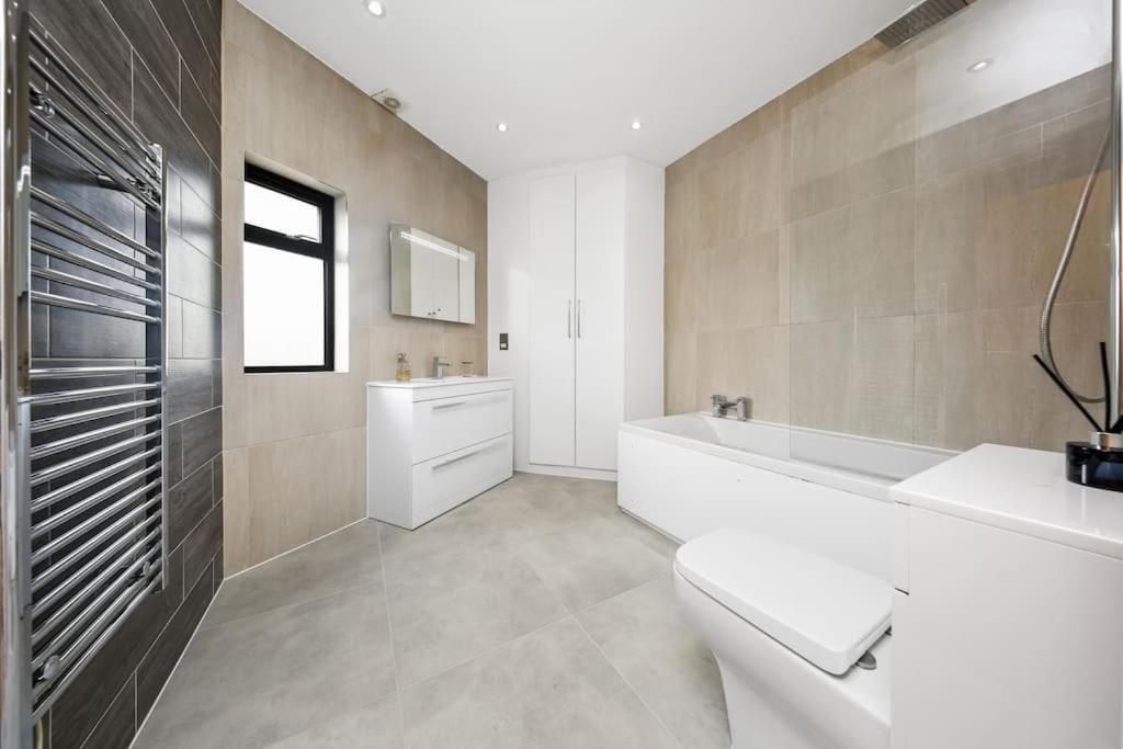 3bed Penthouse 10min To Wimbledon Tennis Courts * London