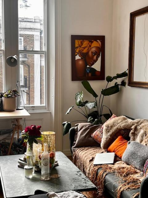Lovely Flat Near Holland Park Leilighet