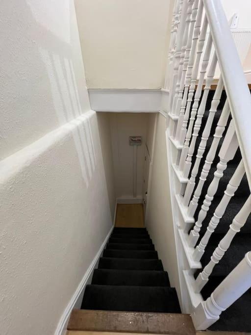 Leilighet 003- Lovely 1-bedroom Very Close To