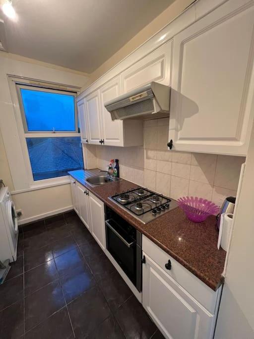 003- Lovely 1-bedroom Very Close To Leilighet