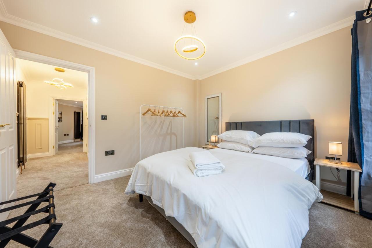 Brand New Luxury House - Sleeps 8 Vakantiehuis