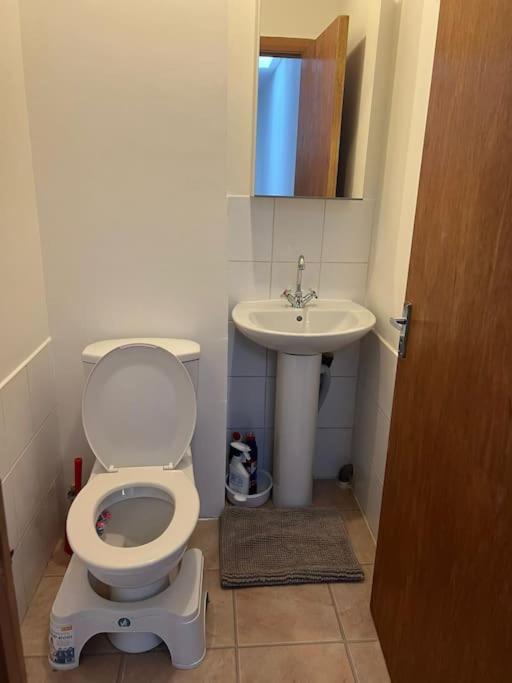 Perfect For Families And Friends - 2 Bedroom In - Peckham London