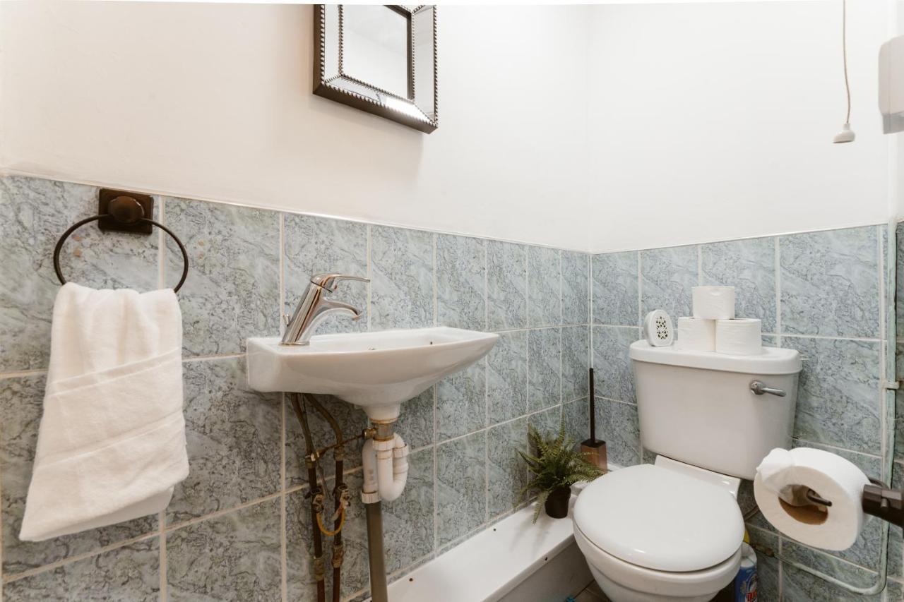 Bethnal Beds To Hostal Londres