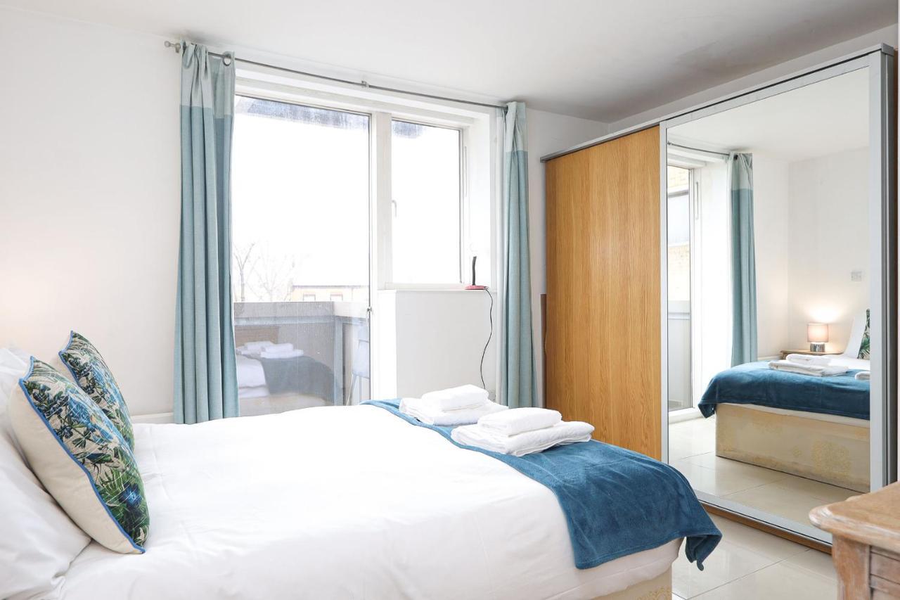 Appartement 2-bed 2-bath Flat Around The Corner From Portobello Market *