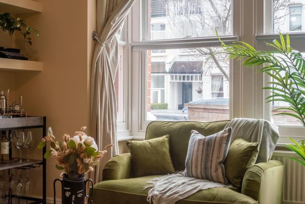 Dahomey - Streatham - *