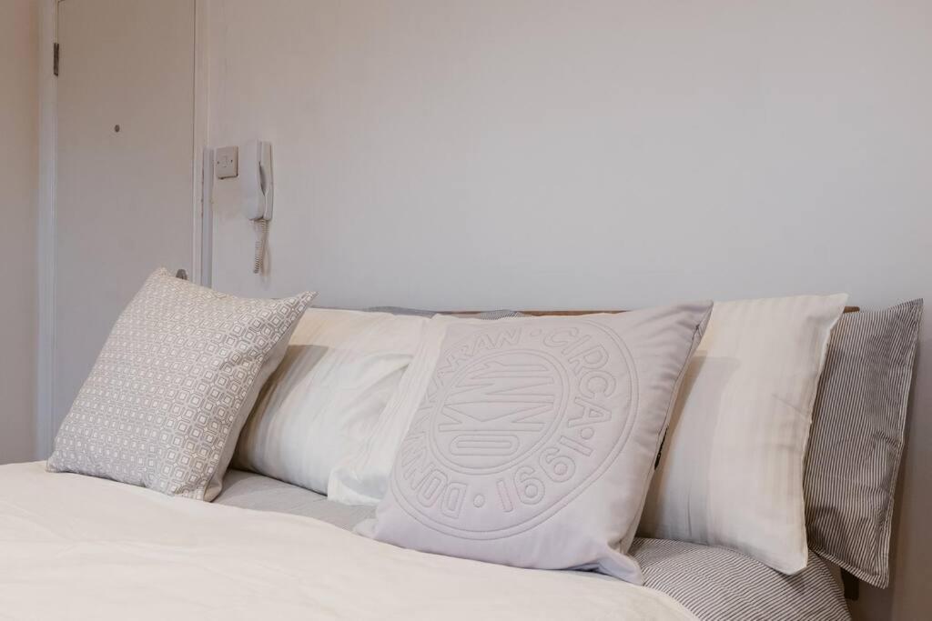 Apartment Your Lovely Studio Flat- West3