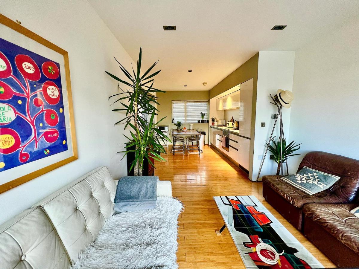 Zen Life With Urban Views - E8 Chic Apartment *