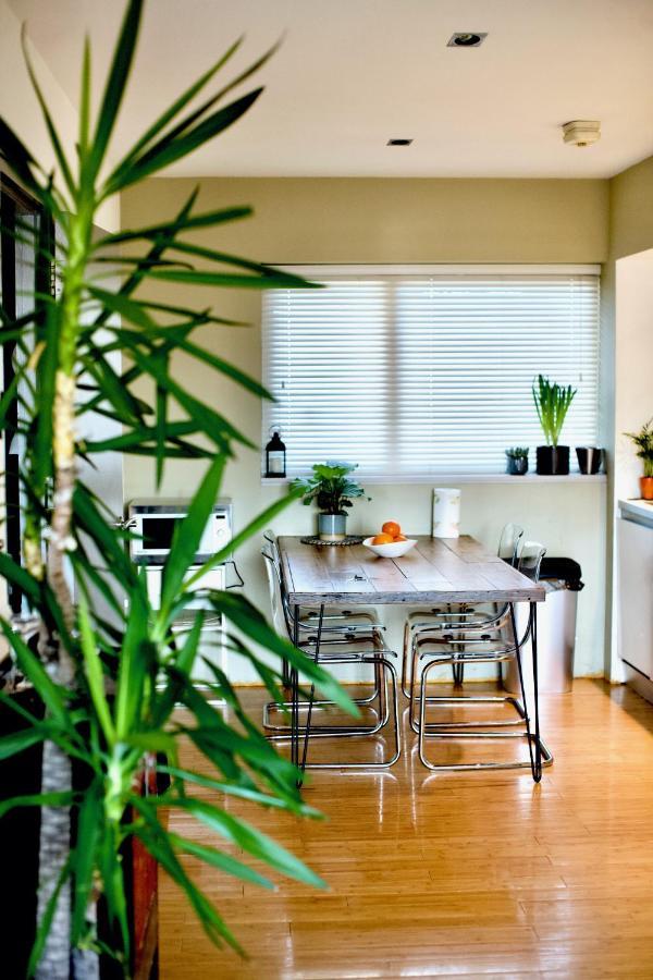 Zen Life With Urban Views - E8 Chic Apartment *