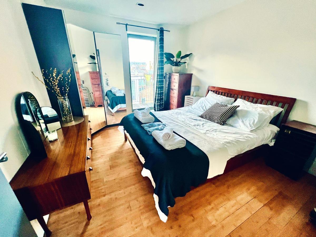 Zen Life With Urban Views - E8 Chic London