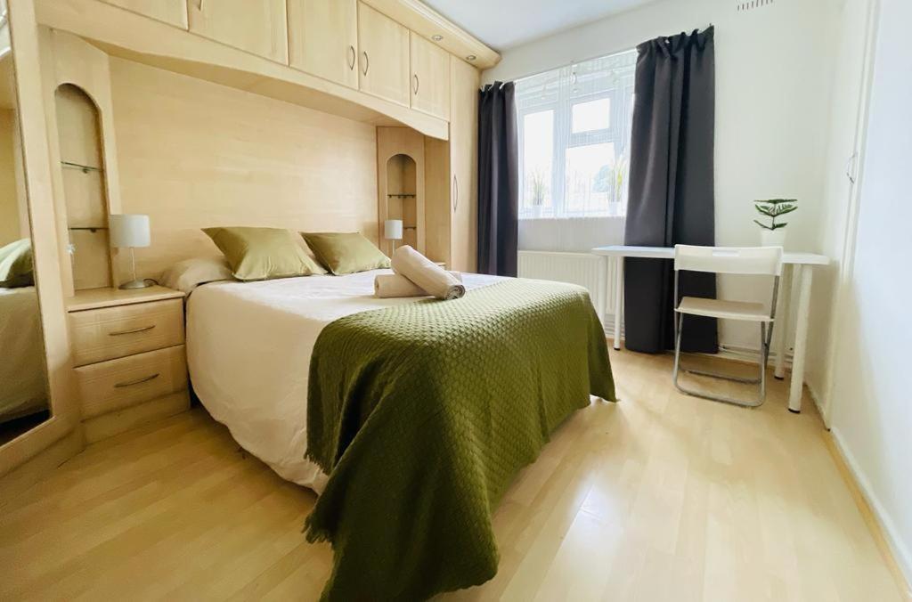 Cosy Flat Close To East Finchley Station * Londen