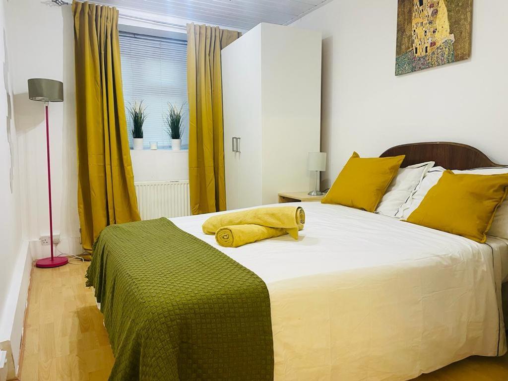 Cosy Flat Close To East Finchley Station * Londen