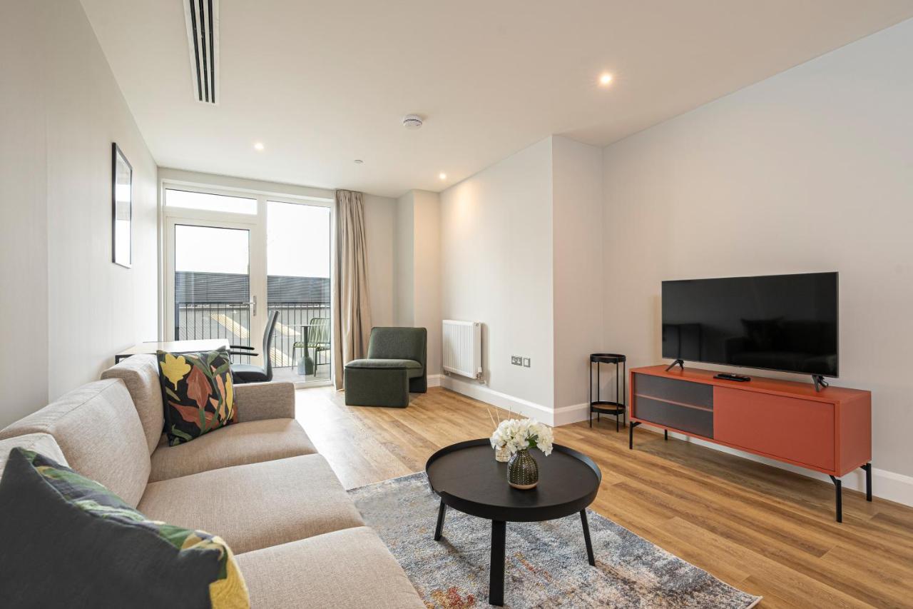 Altido New Near Battersea Power Station * Londen