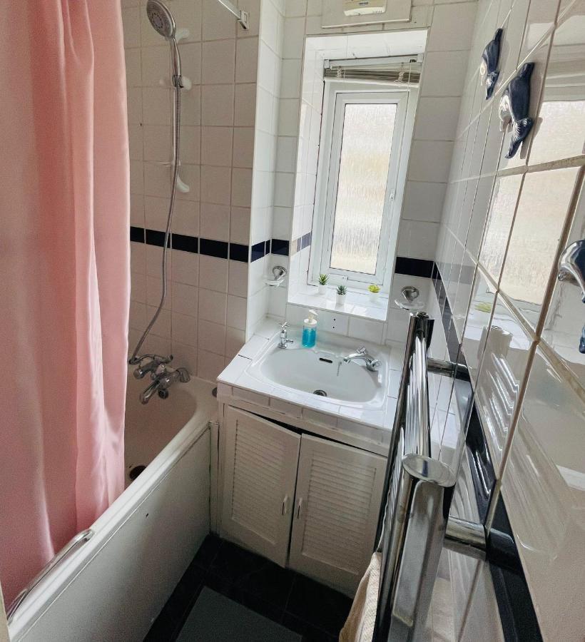 Cosy Flat Close To East Finchley Station Appartement Londen