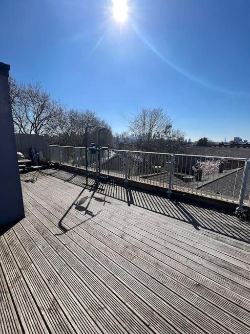 Apartment 2bed Flat With Great Views *