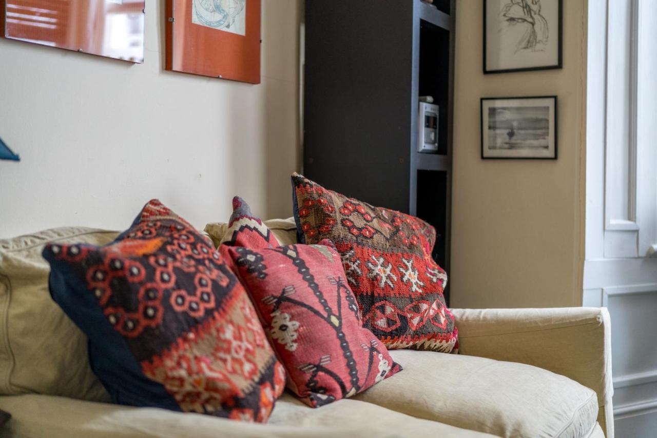 Joivy Cozy 1 Bed Flat With Garden In North Kensington * London