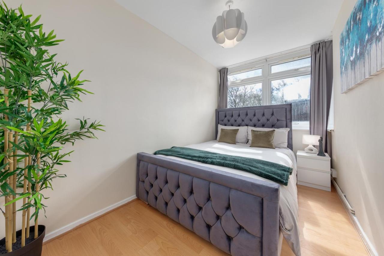 4 Bedroom Hyde Park Superior Suite-london Getaway Apartment London