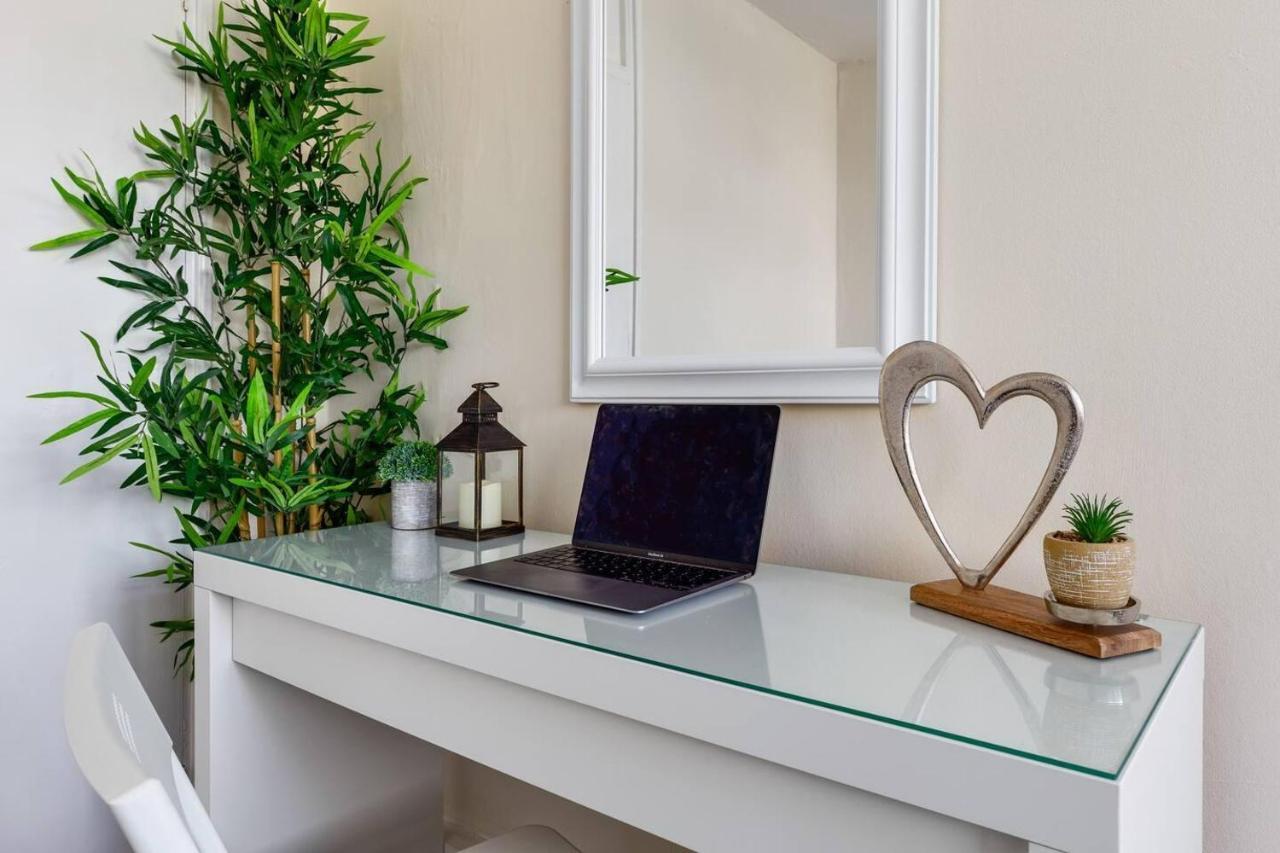 Apartment 4 Bedroom Hyde Park Superior Suite-london Getaway London