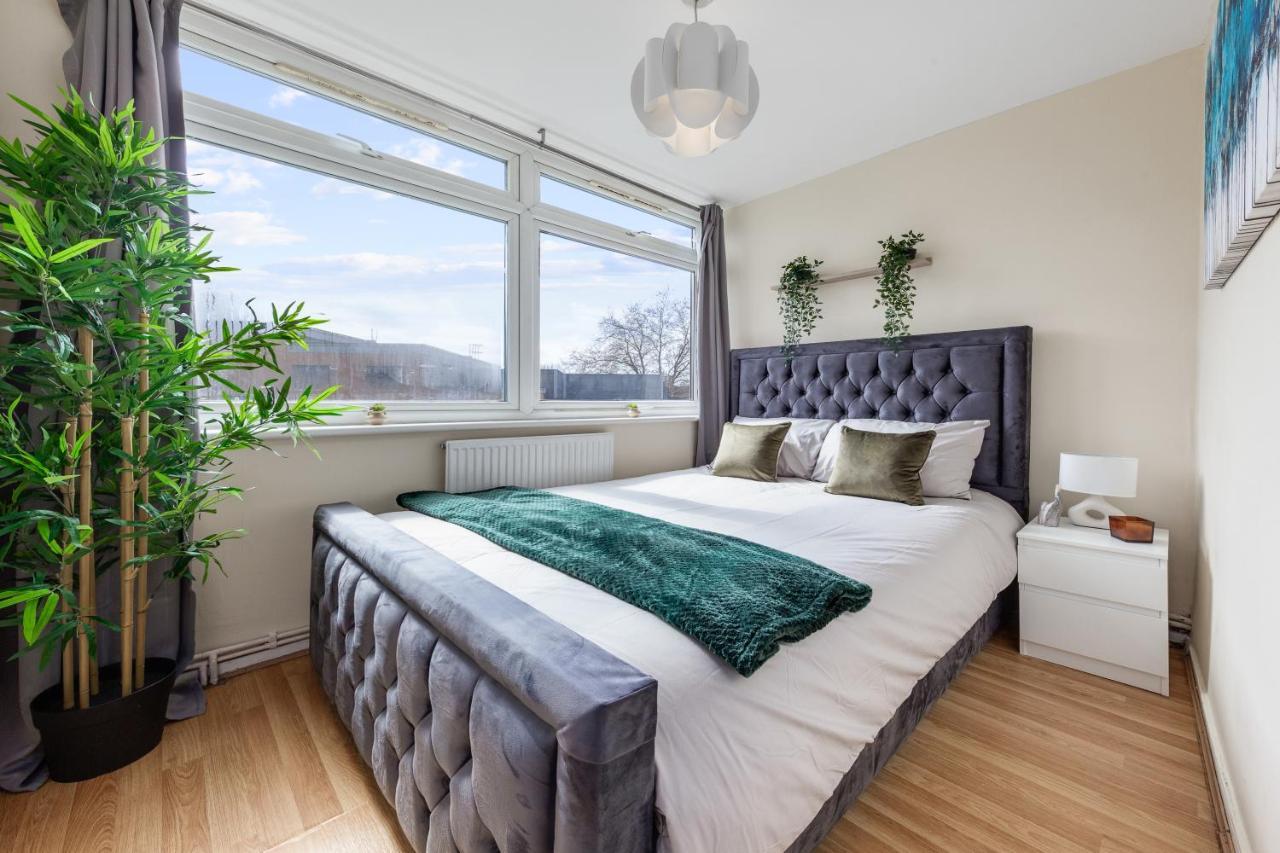 4 Bedroom Hyde Park Superior Suite-london Getaway Apartment