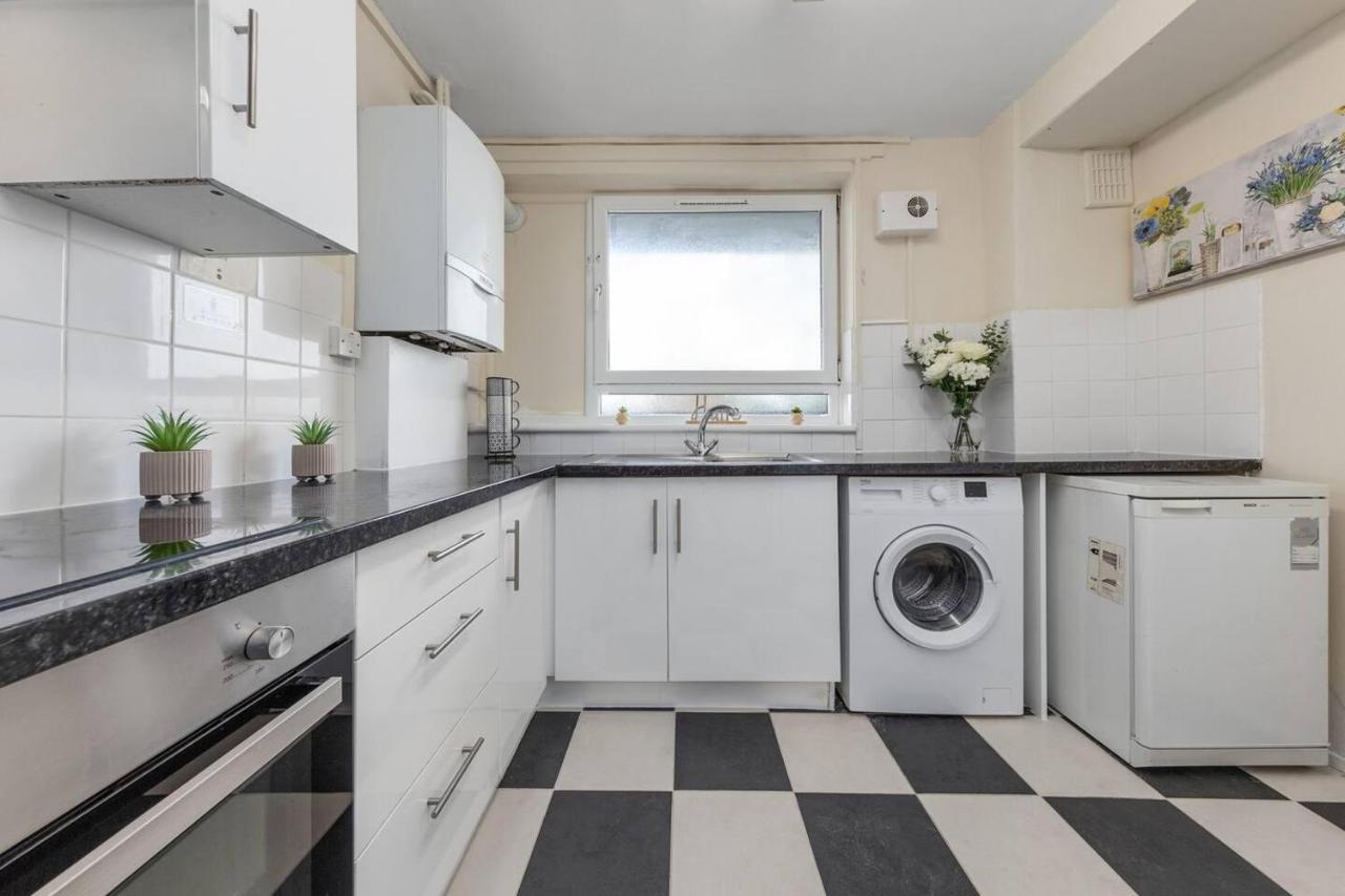 4 Bedroom Hyde Park Superior Suite-london Getaway Apartment London