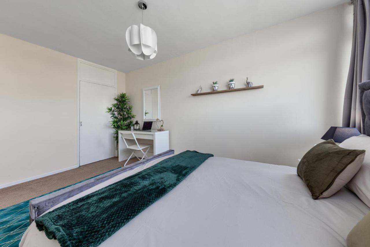 4 Bedroom Hyde Park Superior Suite-london Getaway Apartment London
