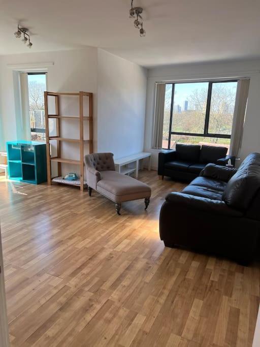 2bed Flat With Great Views London