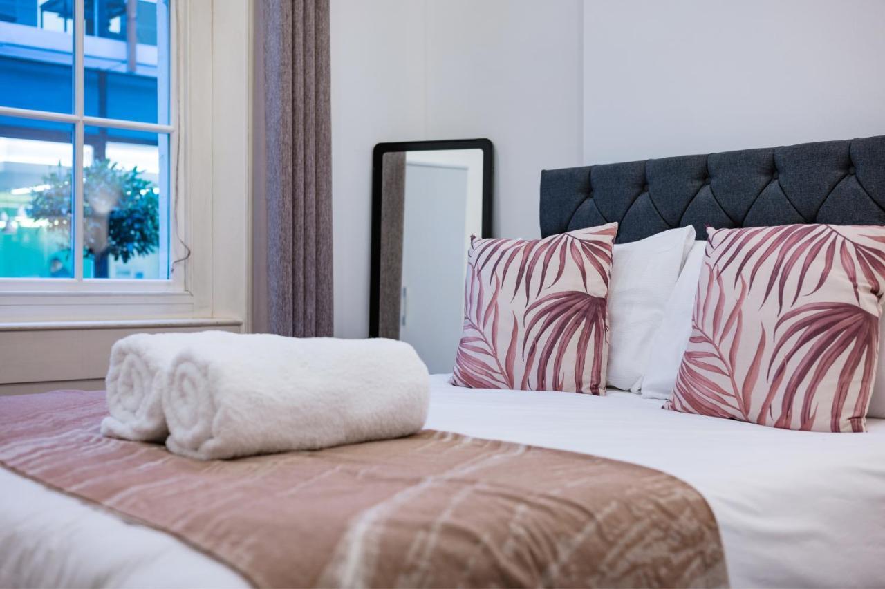 Apartment Modern Mayfair London