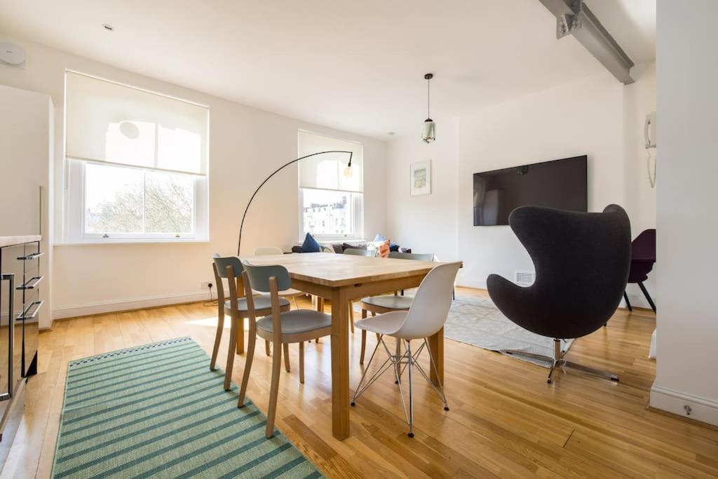 The Perfect Portobello Loft Apartment *