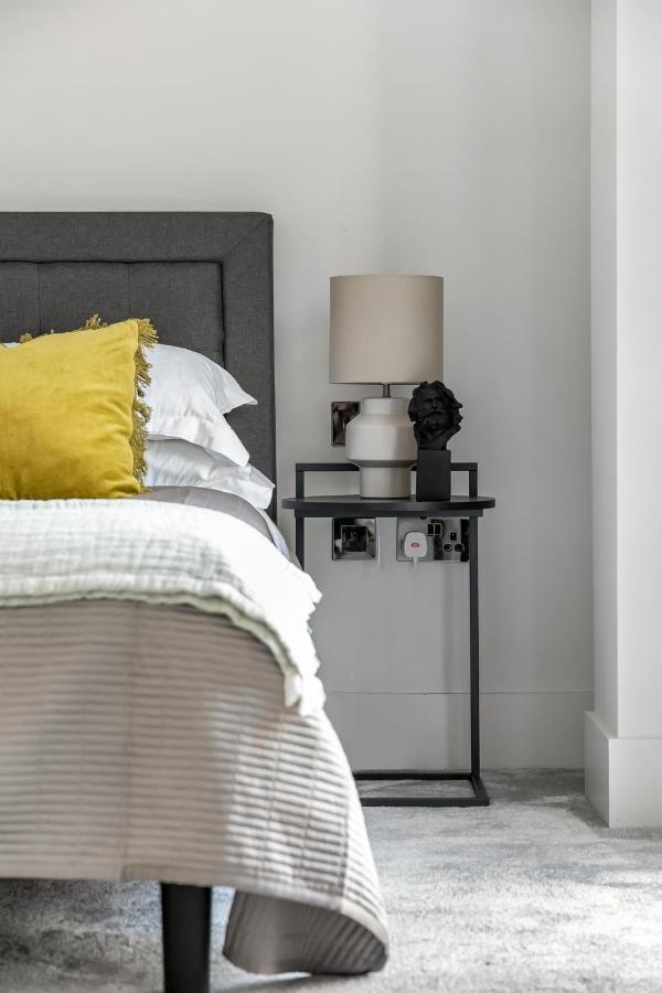 New Build-air Con-2 Bedroom-two Bathrooms 6 London
