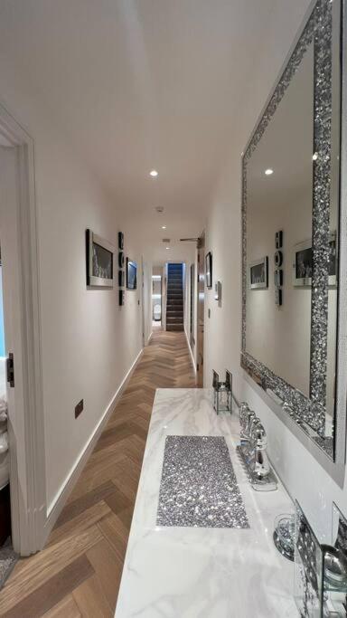 Panoramic Perfection Marble Arch 2br Penthouse 74 * Londres