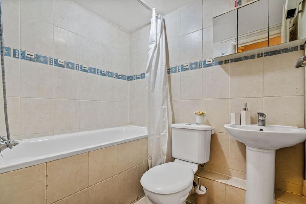 Two Bedroom With Patio Close To Hyde Park Ed4 Appartement *