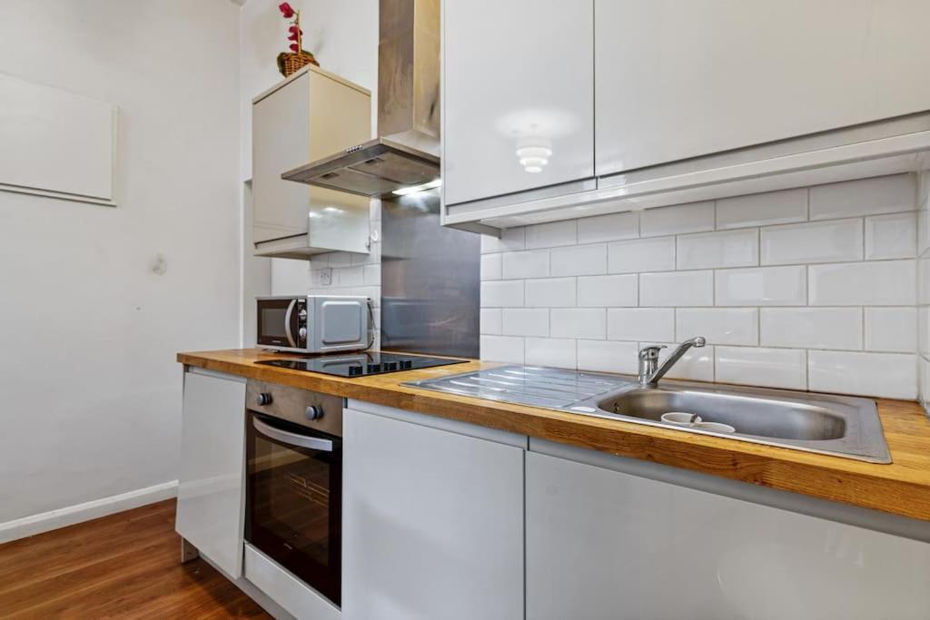 Appartement Two Bedroom With Patio Close To Hyde Park Ed4 Londen