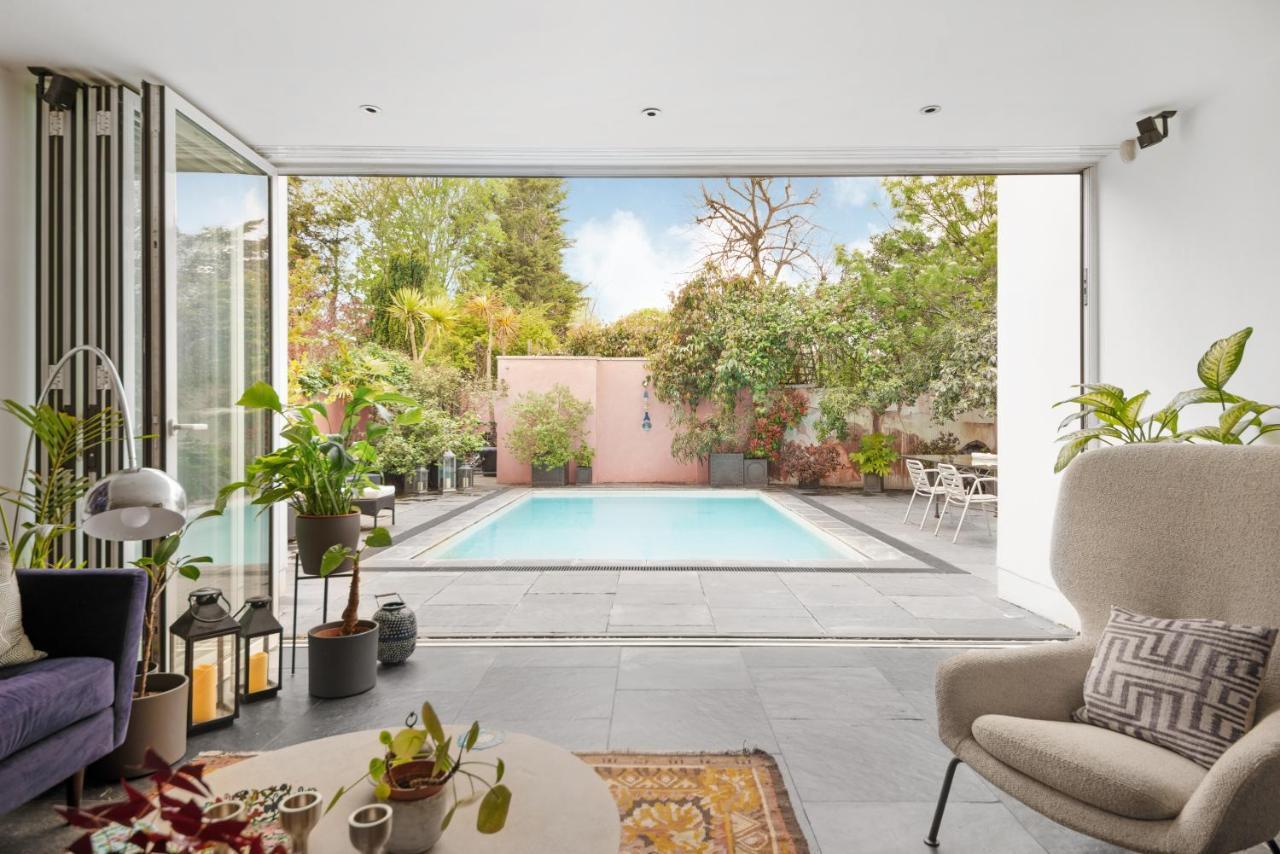 Accommodatie bij particulieren Studio For 3 With A Private Balcony In A Cubic House With Outside Pool Londen