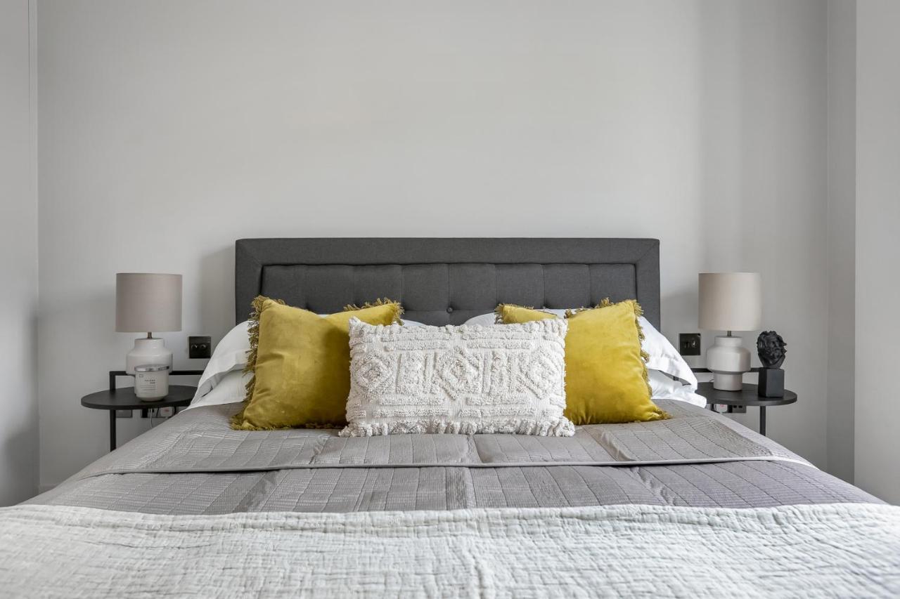 New Build-air Con-2 Bedroom-two Bathrooms 6 London