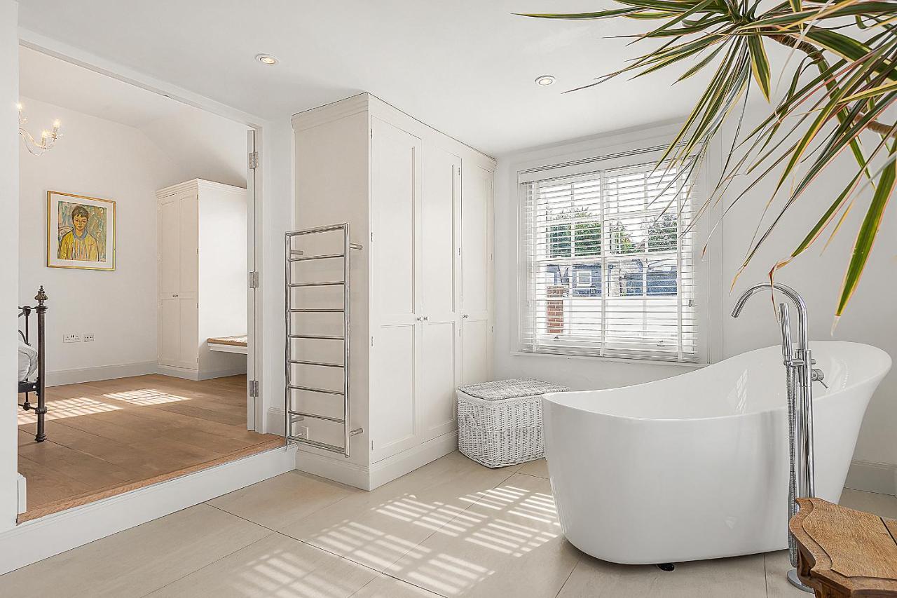 Veeve - Heart Of Hampstead London