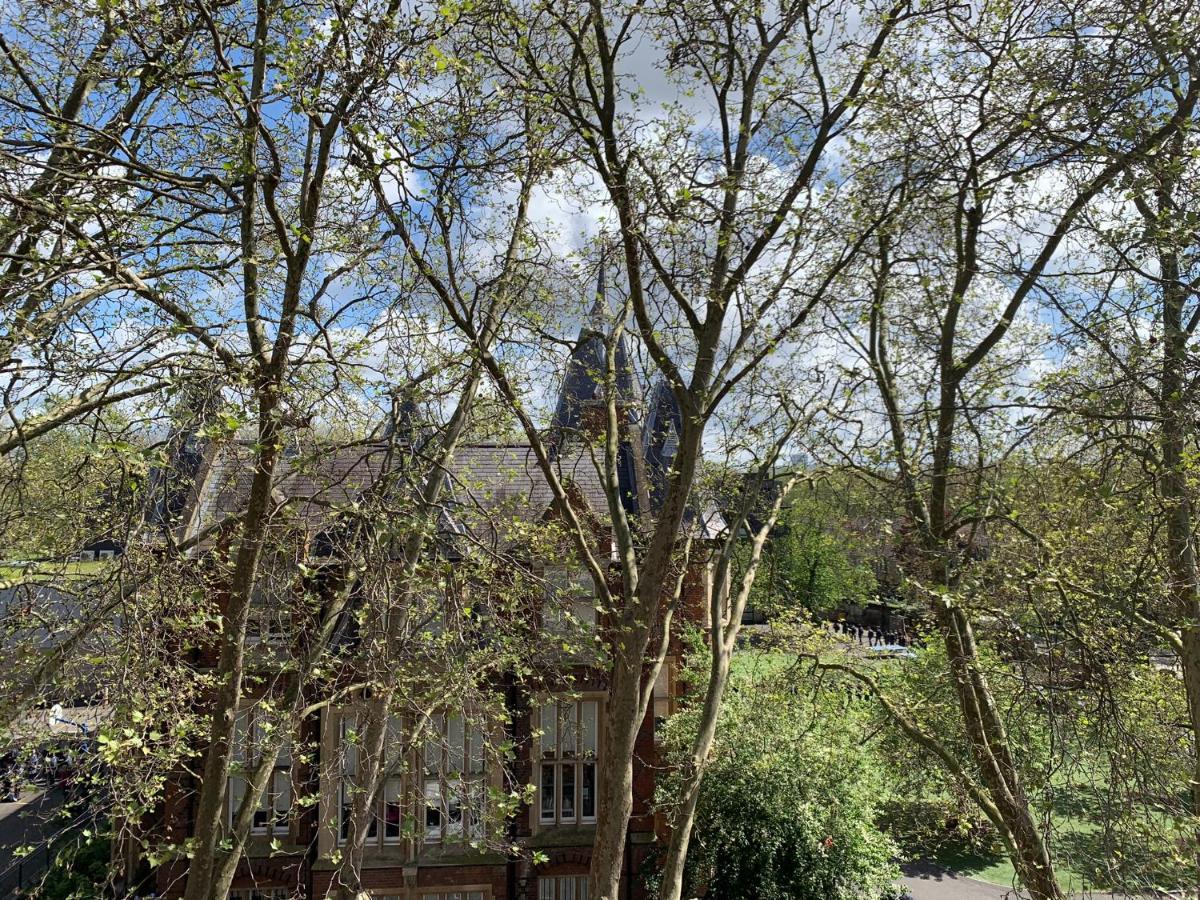 Apartamento Lovely In Victoria Park Village *
